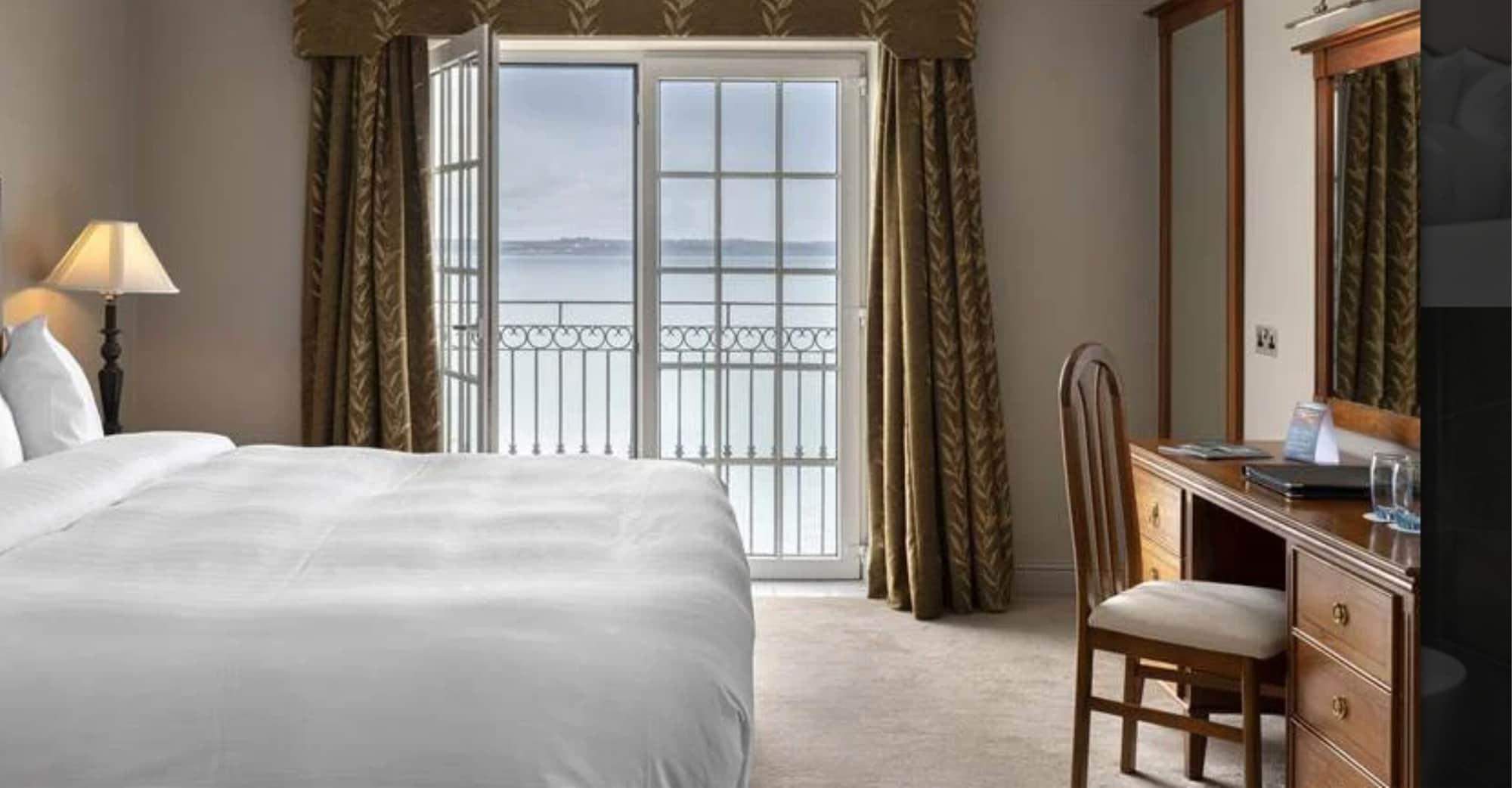 Bayview Hotel 4*